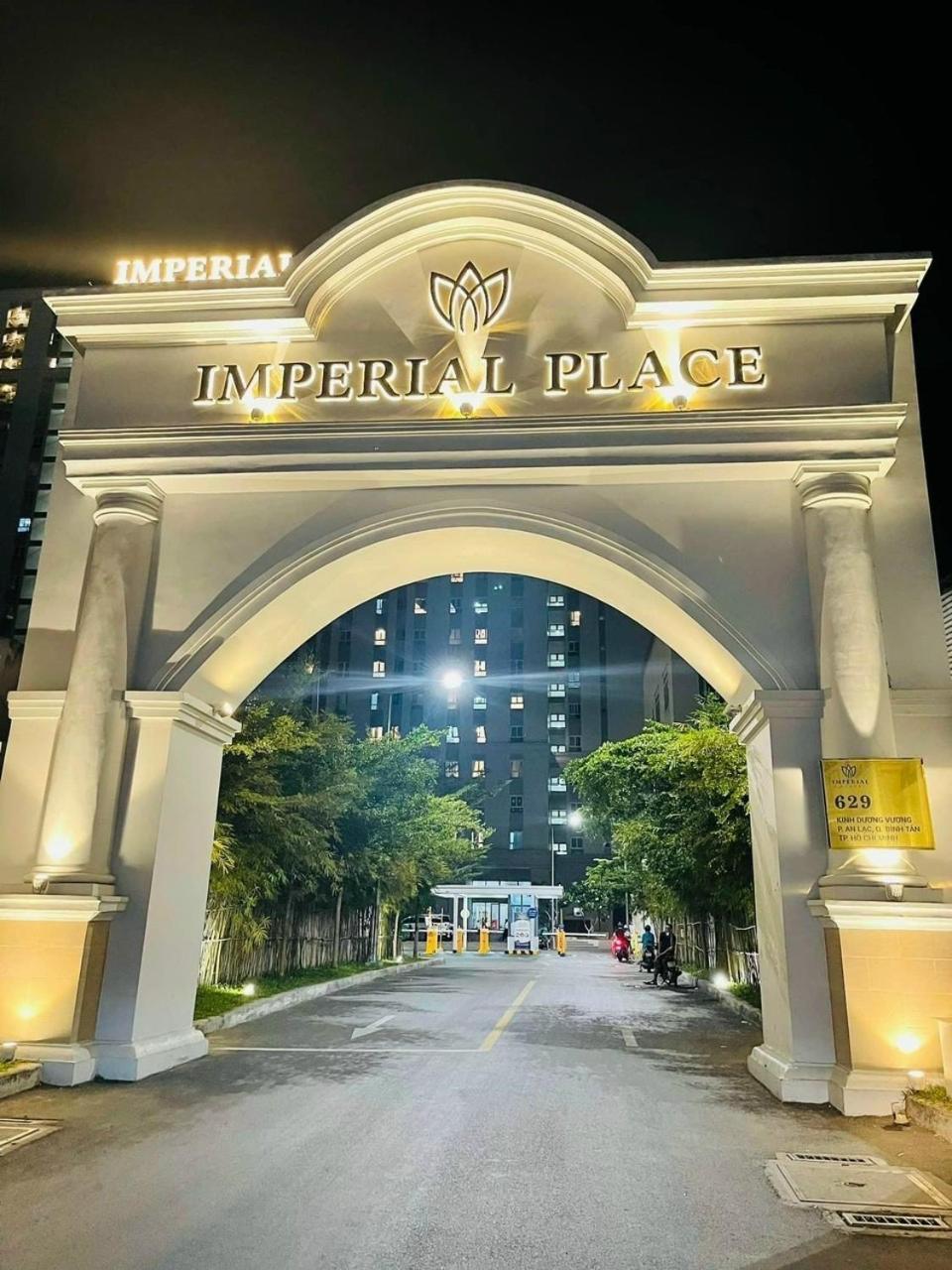 Can Ho Cao Cap Imperial Place โฮจิมินห์ซิตี้ ภายนอก รูปภาพ